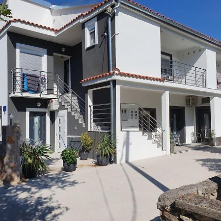 Jeli Apartments Starigrad Paklenica Exterior photo