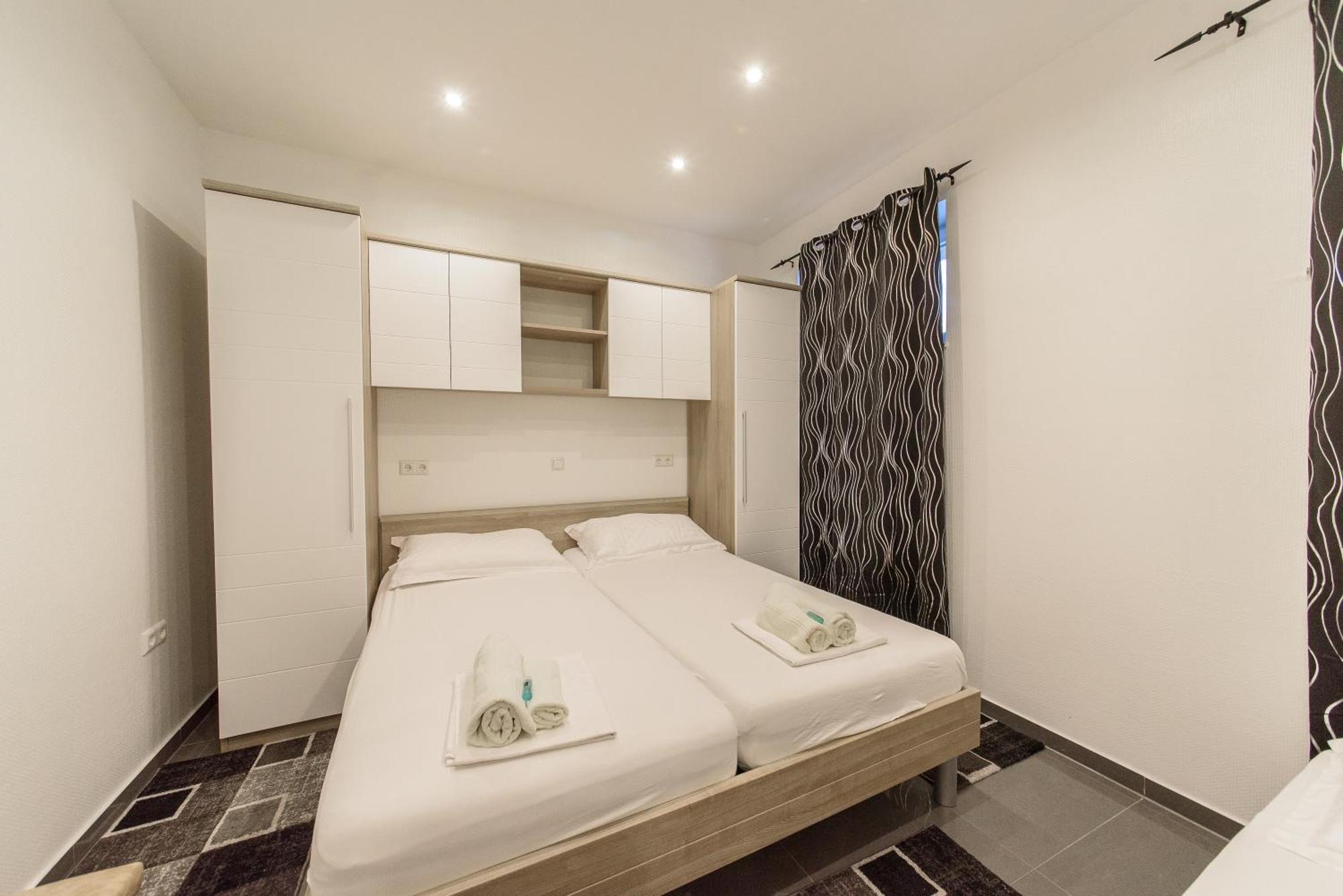 Jeli Apartments Starigrad Paklenica Room photo