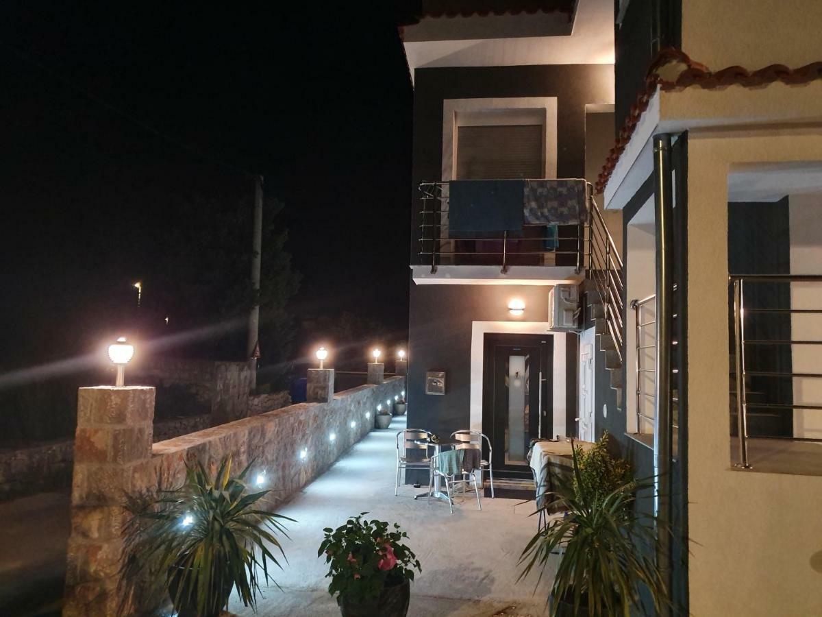 Jeli Apartments Starigrad Paklenica Exterior photo