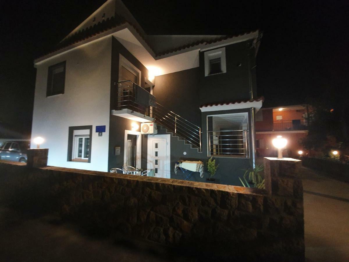 Jeli Apartments Starigrad Paklenica Exterior photo