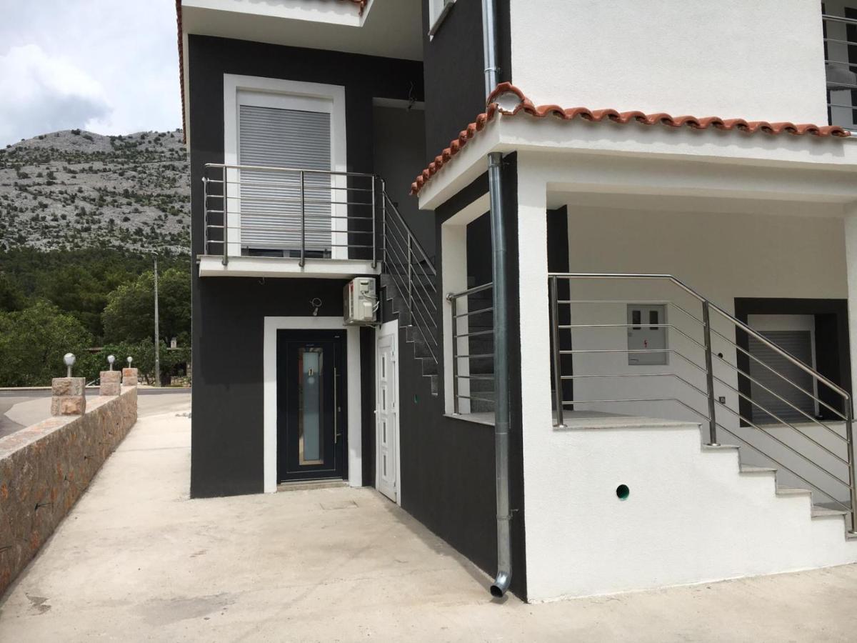 Jeli Apartments Starigrad Paklenica Exterior photo