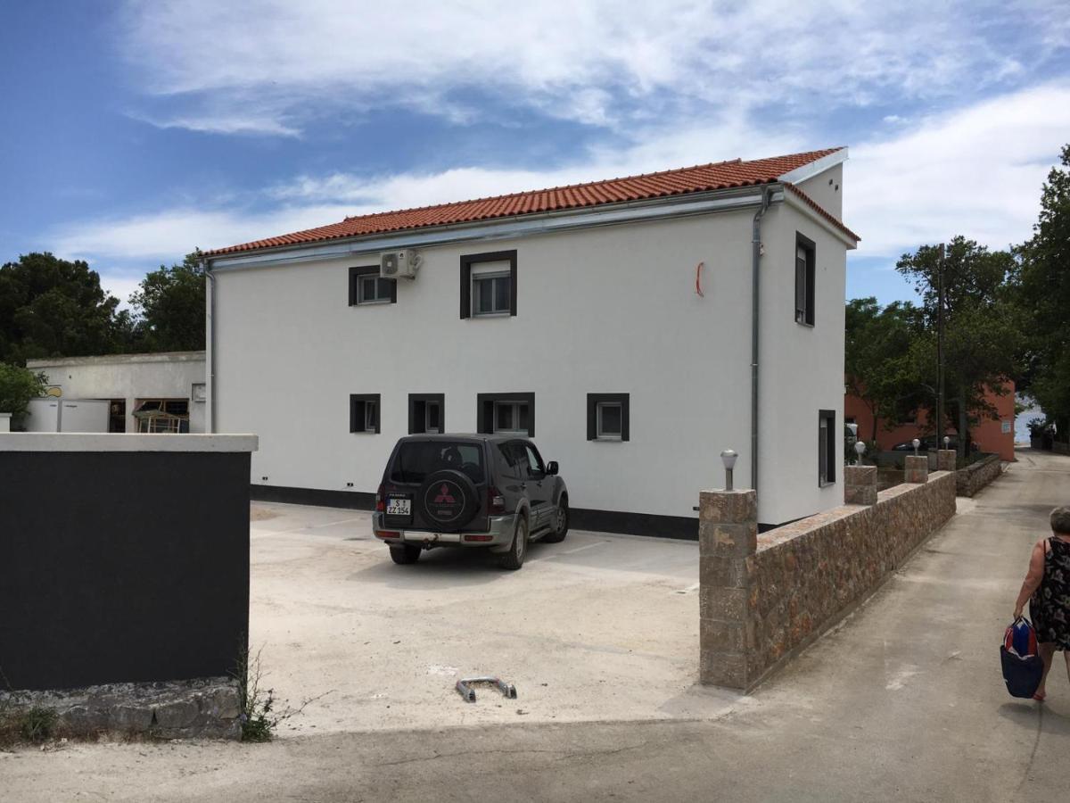 Jeli Apartments Starigrad Paklenica Exterior photo