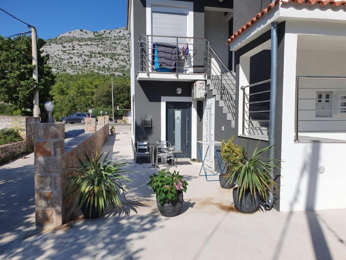 Jeli Apartments Starigrad Paklenica Exterior photo