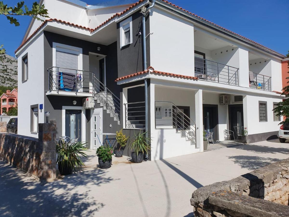 Jeli Apartments Starigrad Paklenica Exterior photo